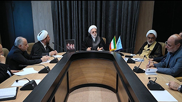 دادستانی کل و سازمان بازرسی کل کشور، با جدیت به موضوع اینترنت پرو ورود کنند