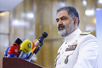 زیردریایی‌های ایران در آب‌های تنگه هرمز آماده با تهاجمات دشمن هستند