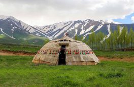  گردشگری روستایی می تواند به درآمدزایی و مهاجرت معکوس کمک موثری نماید